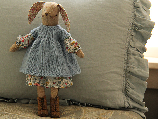 19BunnyDress2
