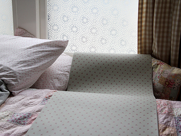 28Wallpapering2 28Wallpapering2