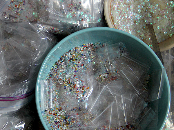 25SequinsBeads1