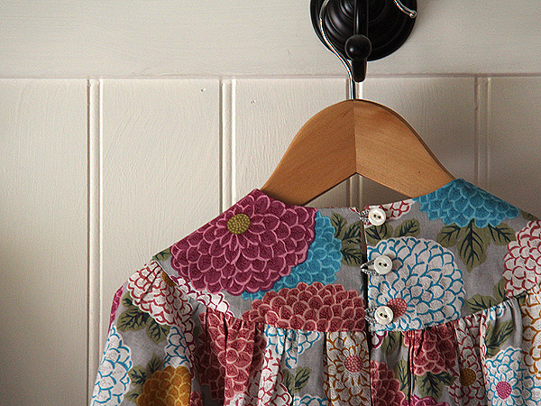 14DressDetail1