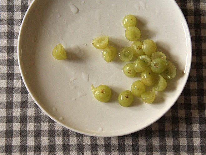 29Grapes1