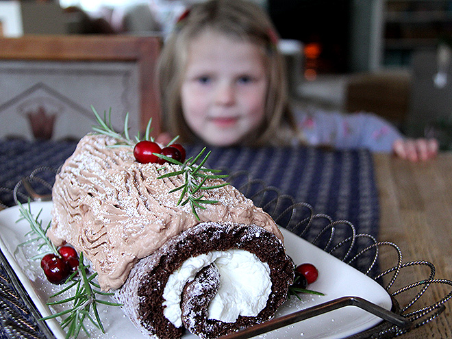 16YuleLog1 16YuleLog1
